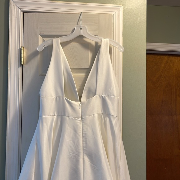 Jenny Yoo Charlotte Wedding Gown - Sz. 16 - NWOT, NEVER WORN - Picture 7 of 10